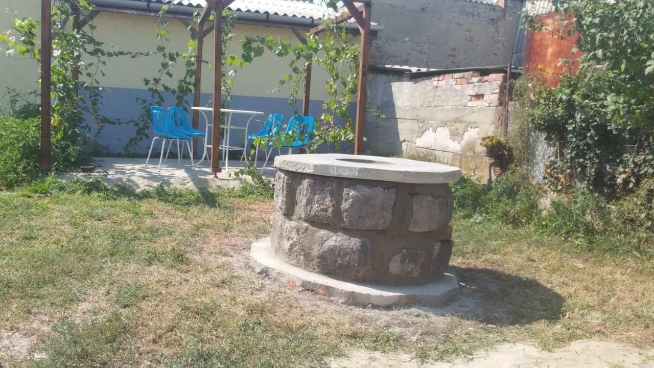 Gyöngyös Oncsa Vendeghaz酒店 外观 照片